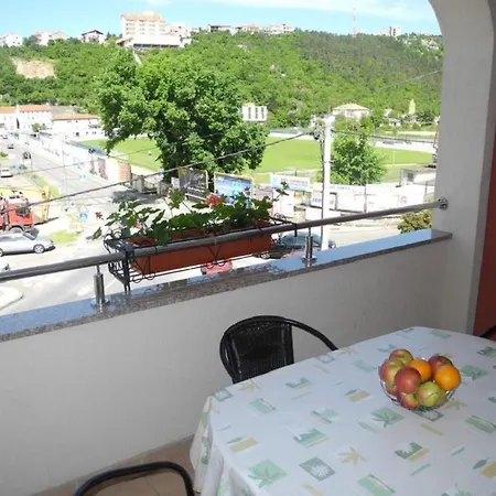 3 Lara 42 Pax Apartment Crikvenica